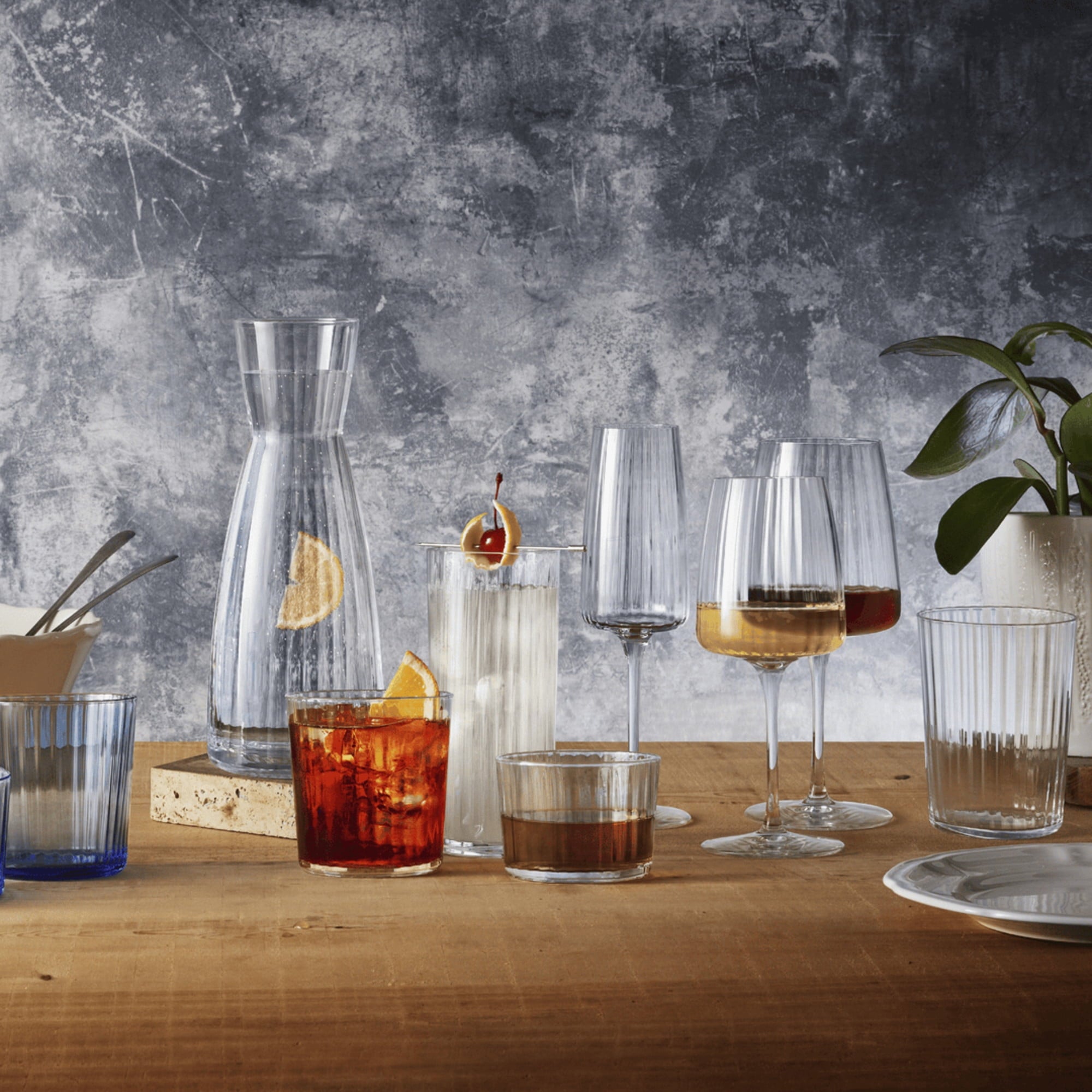 Bormioli Rocco Exclusiva Tom Collins Glasses - Set of 12, Laser Cut Thin Rim, Secure Edge Thermal Strong Rims - 16oz Star Glass Tumblers for Cocktails, Water & Beverages, Made in Italy, Lead-Free